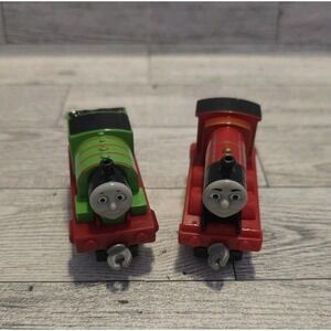 Thomas Train Friends Trackmaster Diecast Push Along Percy Thomas James  Lot Of 2